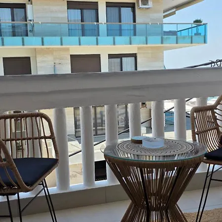Marlon Brando Sea View Appartement